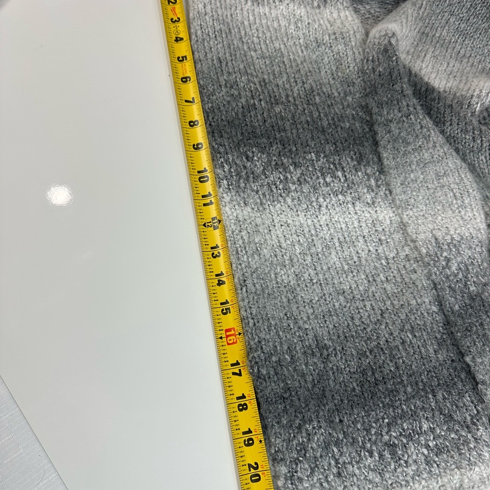 GAP cardigan open front long sleeve gray graduated colored sweater Small S - Picture 10 of 11